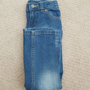 Toddler Boys Carters Jeans in size 4.